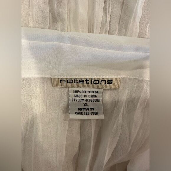 Elegant White Ruffle Blouse size XL - Picture 4 of 4